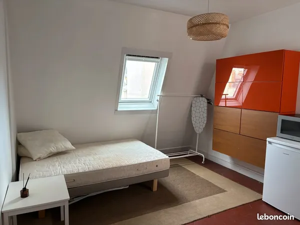 Studio lumineux 6e étage Wagram