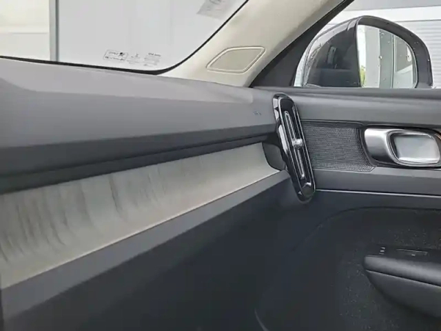 Volvo Xc40 d3 adblue 150 ch geartronic 8 — photo 11
