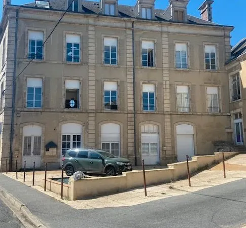 Appartement refait a neuf 40 m² a louer a mamers