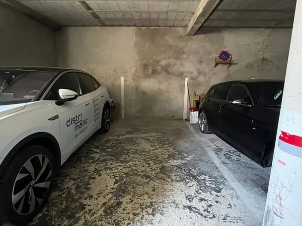 Parking 12 m²