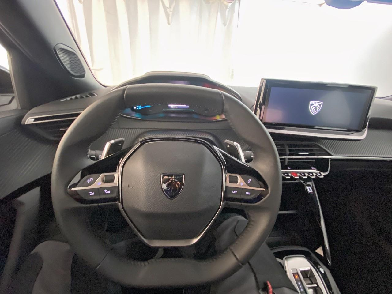 Peugeot 2008 hybrid 145 ch e-dcs6 style — photo 12
