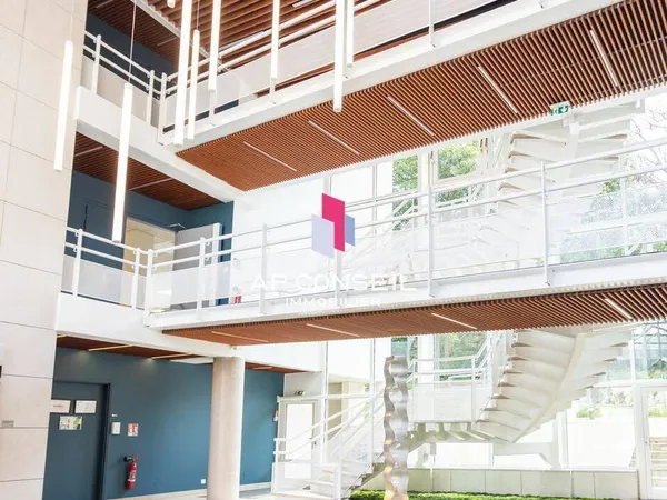 Bureaux 223 m²