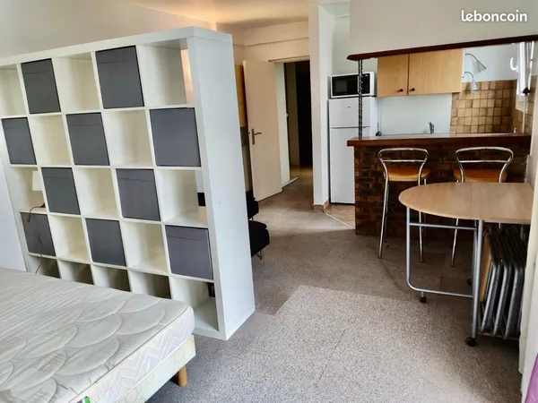 T1 meublé et équipé de 30 m2 Porte de Gentilly, Métro L14, RER B, Tramway T3, 1 100 Euros tout compr