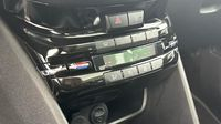 Peugeot 2008 1.2 PureTech 130ch Allure S&S — photo 15