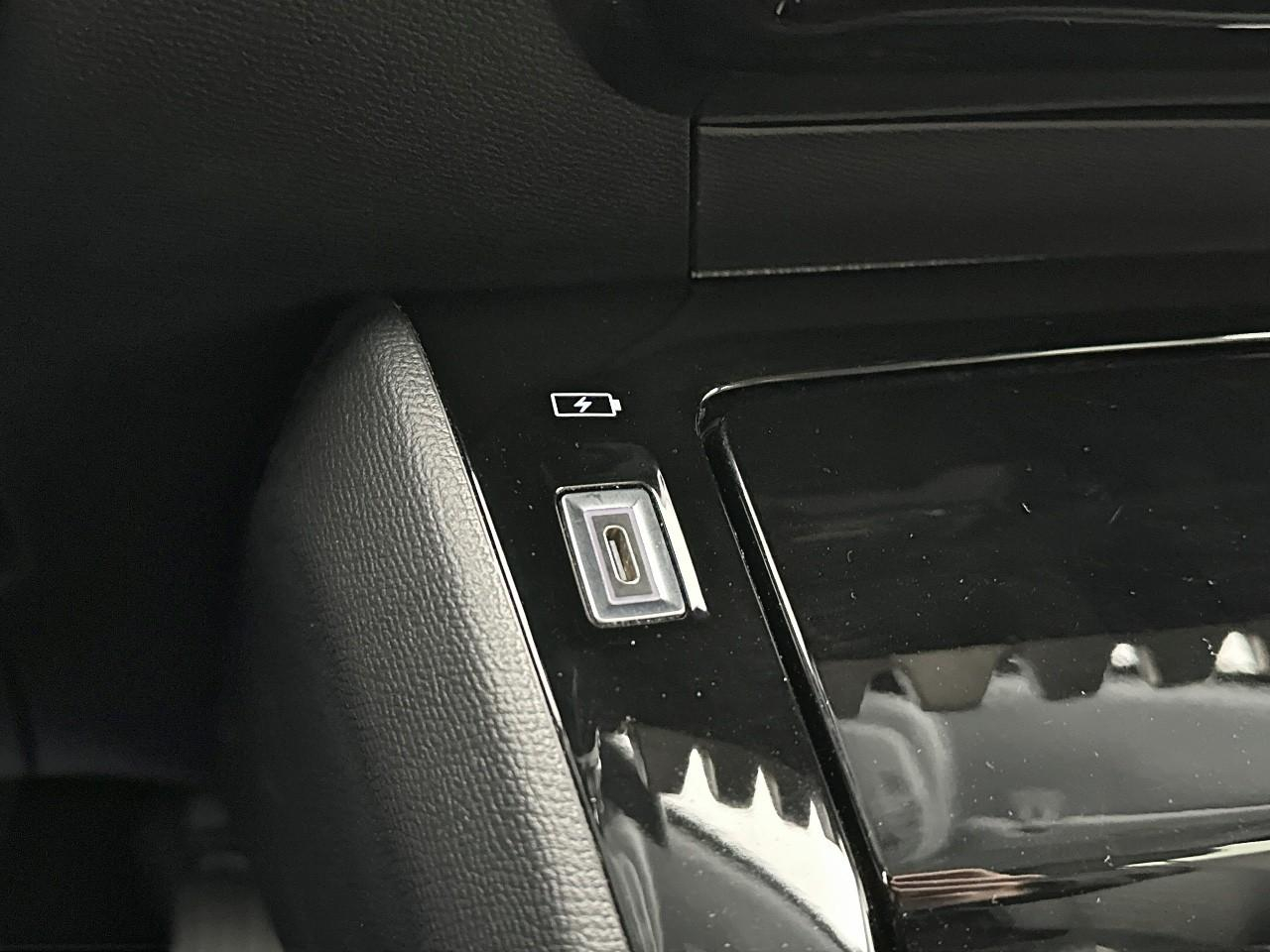 Peugeot 208 electrique 54 kwh 156ch allure — photo 29