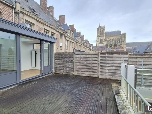 Maison 13 pièces 300 m²