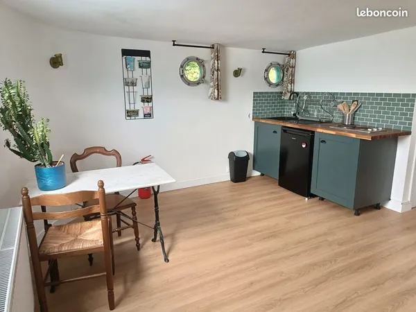 Studio meublé étudiant 25 m² sur péniche - Pont de Bezons - 820 CC