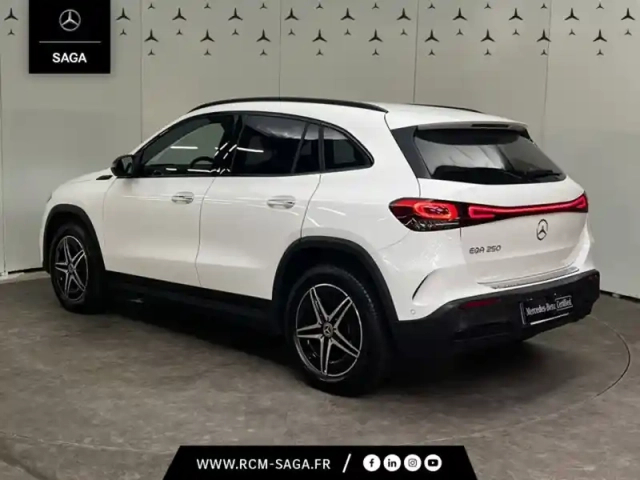 Mercedes Eqa 250 amg line — photo 3