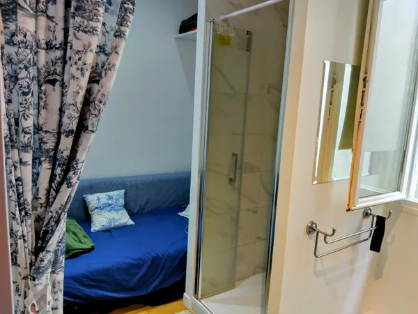 Vends studette parfait état à La Muette