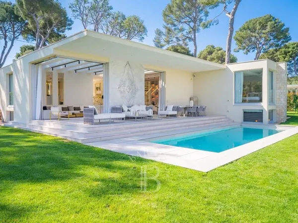 Villa 7 pièces 400 m²