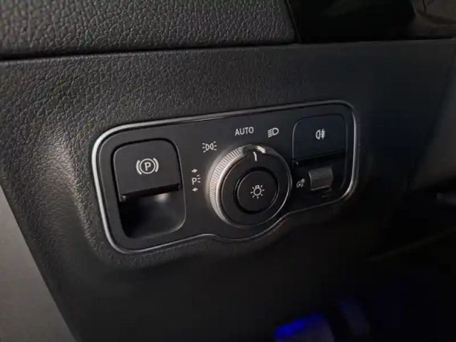 Mercedes Gla 200 d progressive line — photo 48