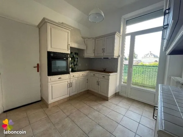 Appartement F2 avec terrasse et cave - 43 m²