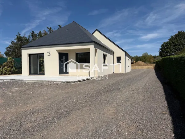 Cette belle maison familiale avec un grand terrain.