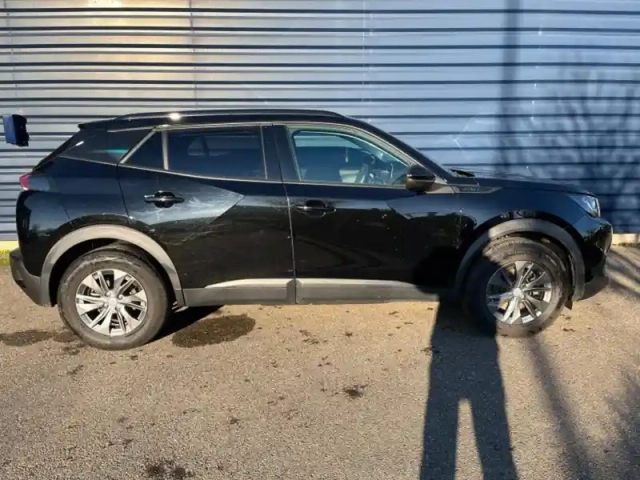 Peugeot 2008 e- 136ch style — photo 3