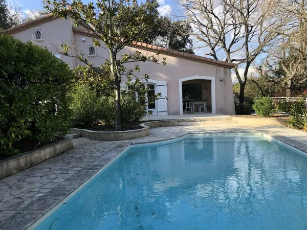 Particulier loue Maison meublée avec piscine
