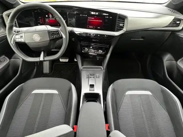 Opel Mokka electric 156ch gs — photo 9