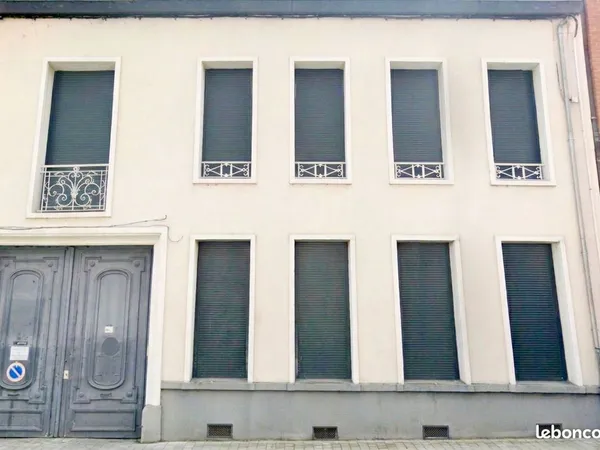 DOUAI - Bureaux à louer 225m2 sur 3 niveaux (possibilité location partielle)