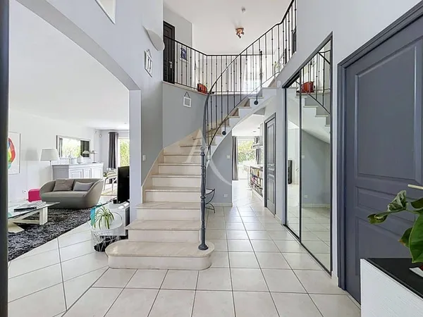 Maison 6 pièces 188 m²