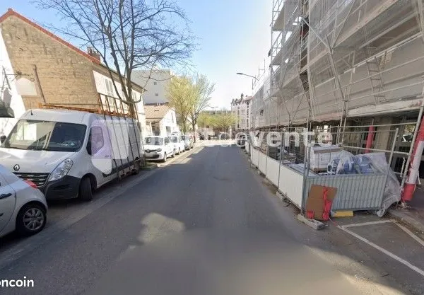 Local commercial 127 m²