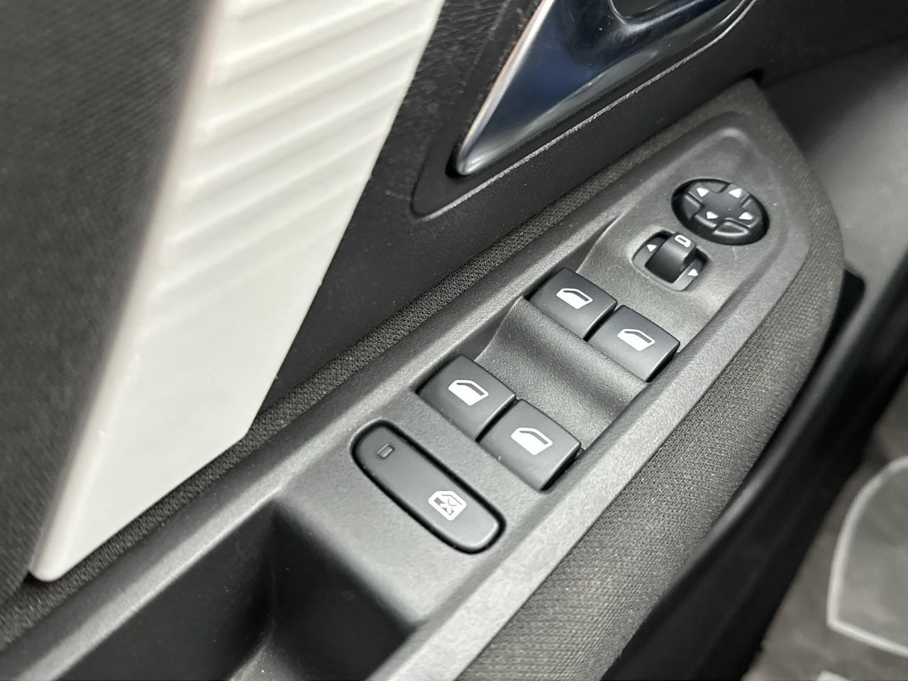 Citroën C4 puretech 130 s&s eat8 feel — photo 15