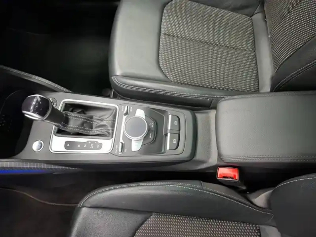 Audi Q2 35 tdi 150 s tronic 7 — photo 21