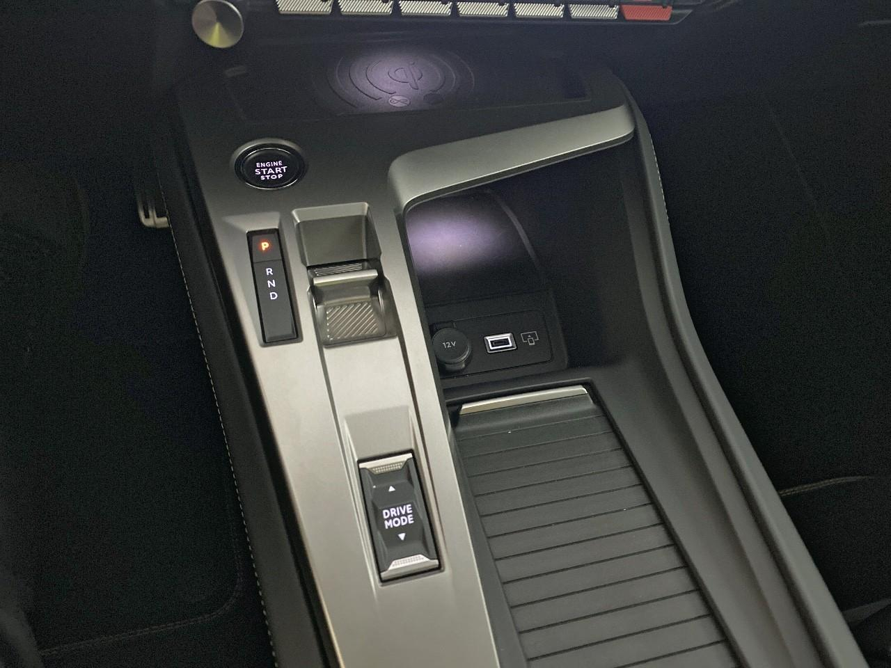Peugeot 408 electrique 58 kwh 210 ch gt — photo 17
