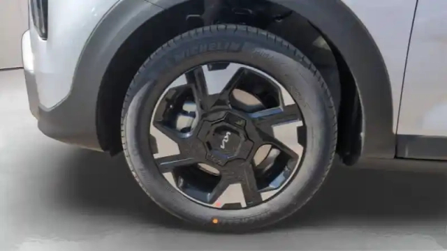 Kia Stonic 1.0 t-gdi 100 ch dct7 — photo 33