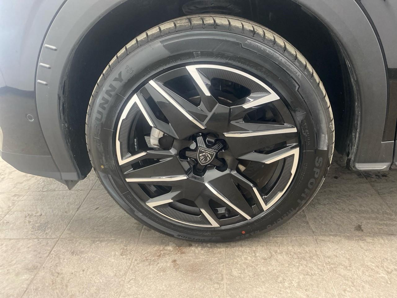 Peugeot 3008 hybrid 136 e-dcs6 gt — photo 11