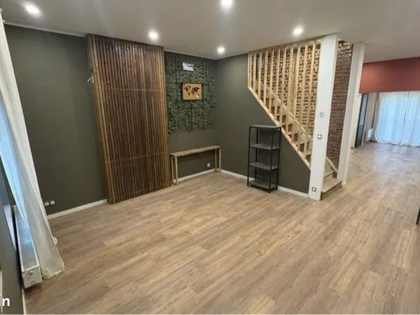 Maison ~80 m² avec jardin et stationnement
