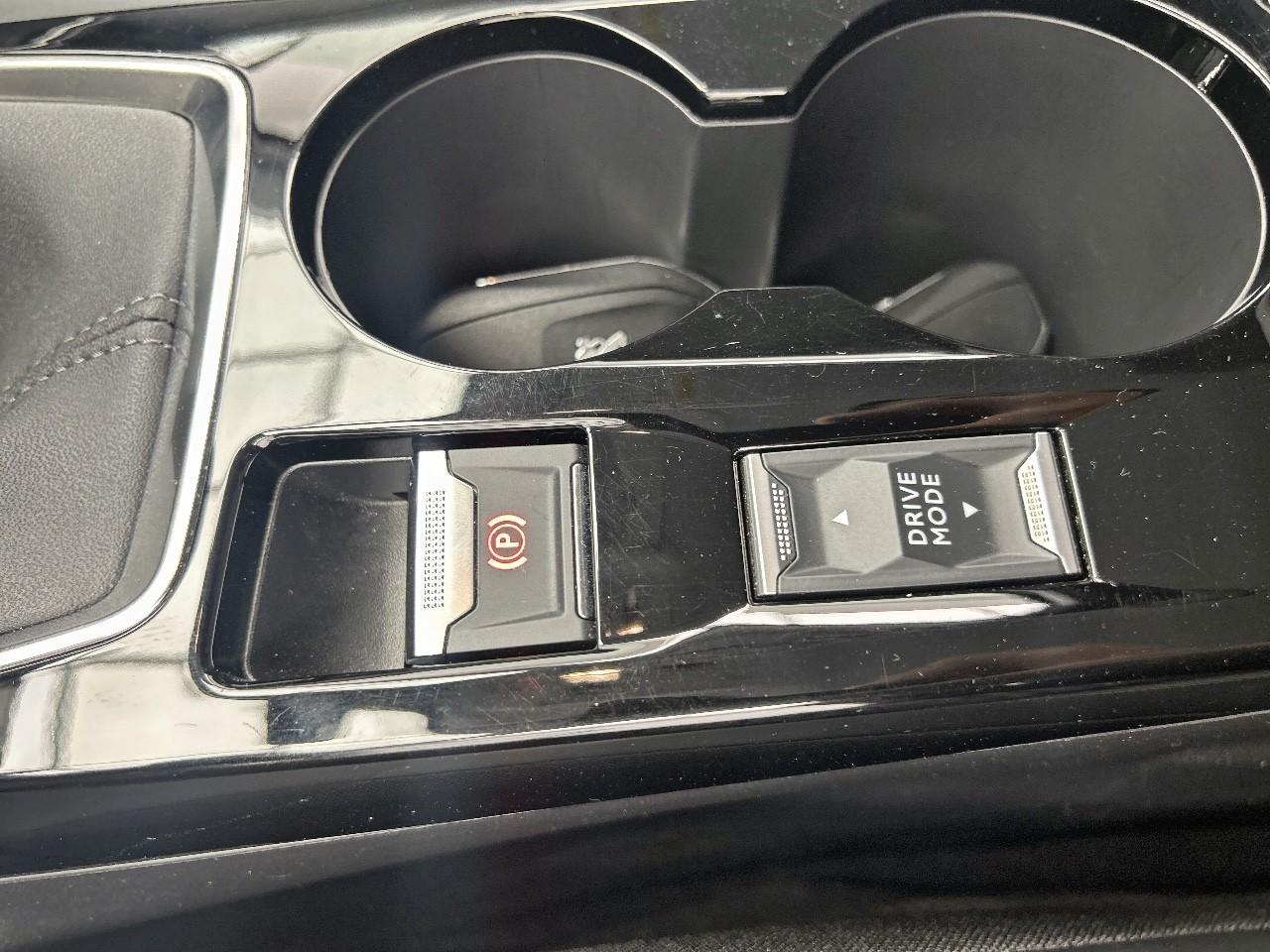 Peugeot 208 100 s&s bvm6 allure — photo 18