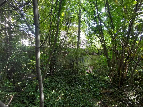 Terrain 408 m²