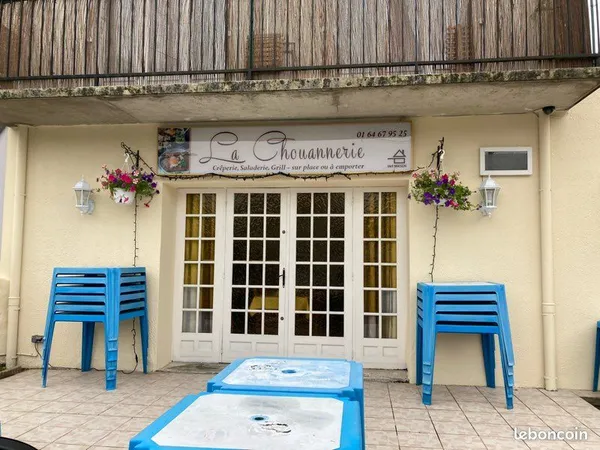 Restaurant + murs