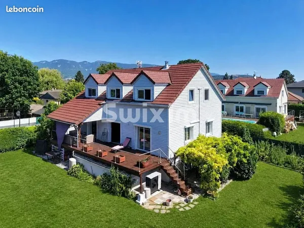 Maison 8 pièces 229 m²