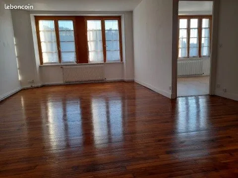 Location appartement plein centre ville rue pietonne quimper