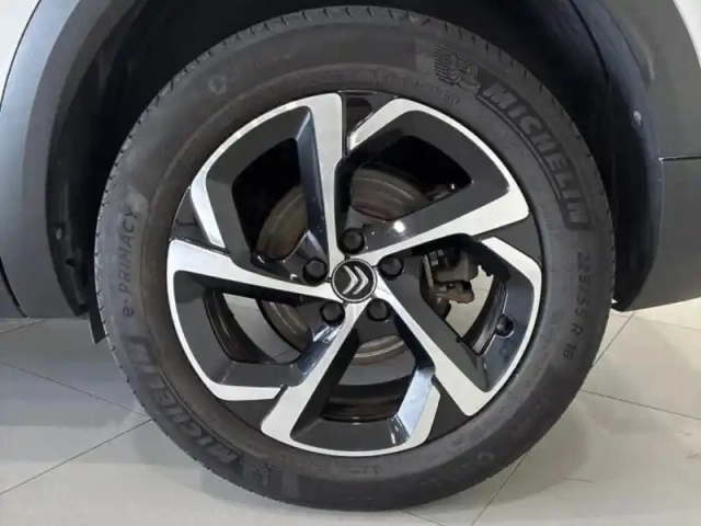 Citroën C5 Aircross hybrid 225ch business e-eat8 — photo 11