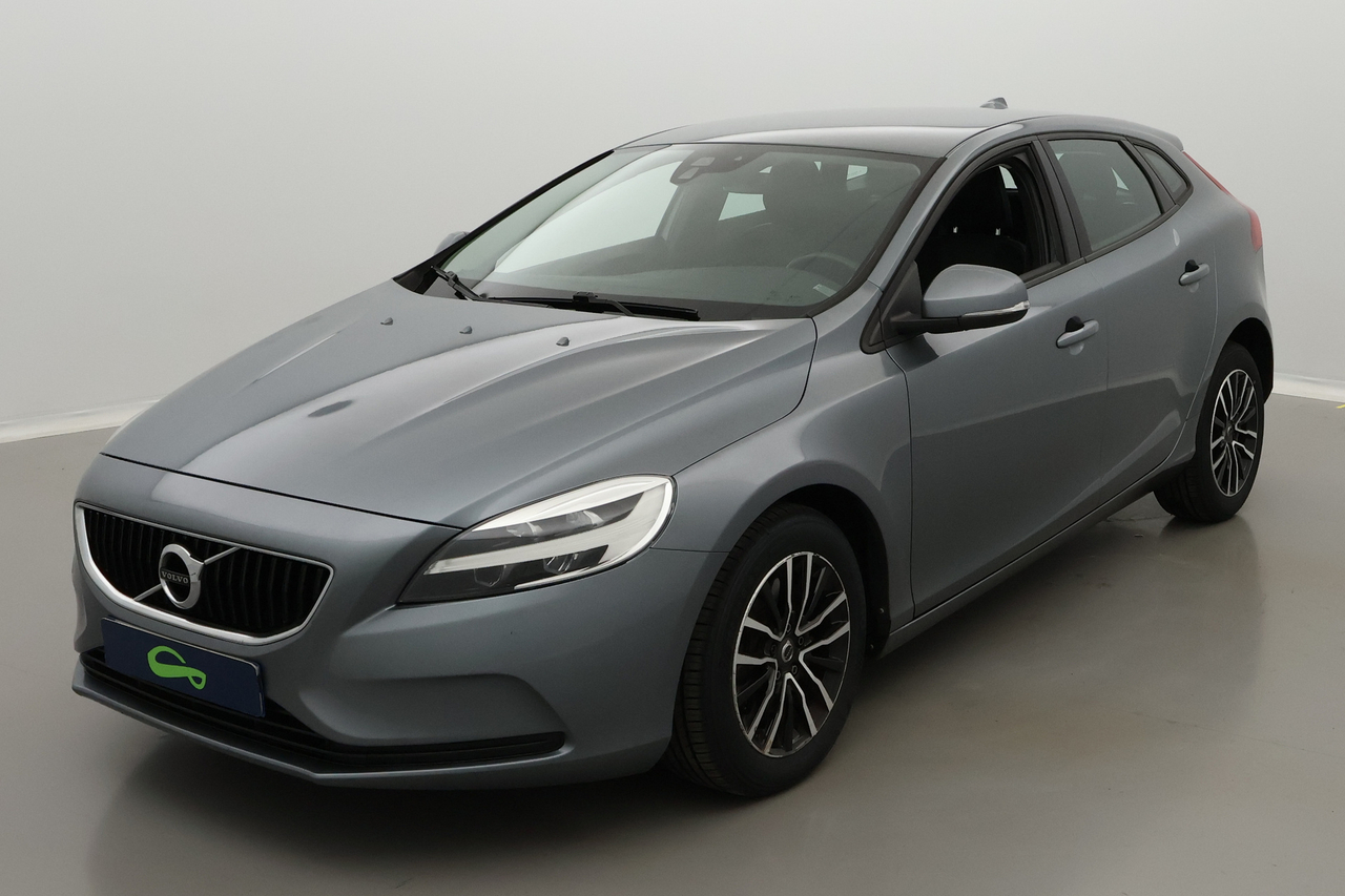 Volvo V40 — photo 1