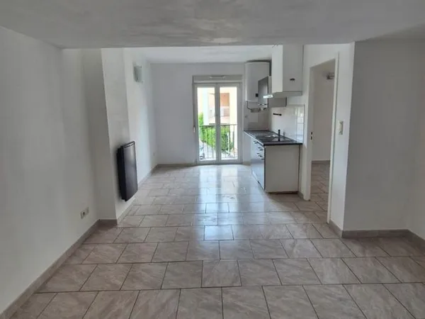 Location appartement non meublé sete