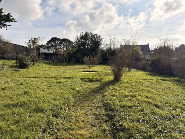 Terrain 678 m²