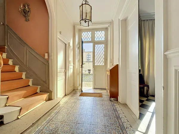 Maison 13 pièces 335 m²