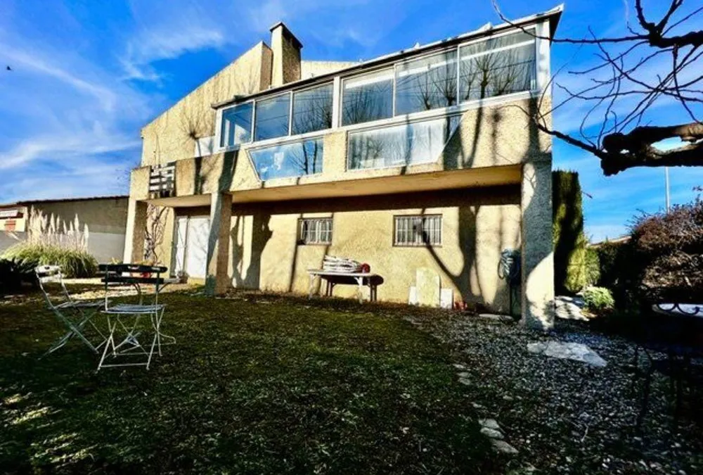 Photo 4