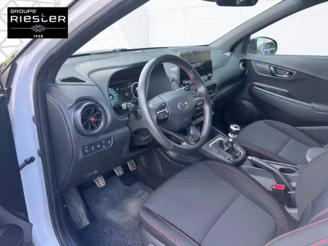 Hyundai Kona 1.0 t-gdi 120 hybrid 48v — photo 8