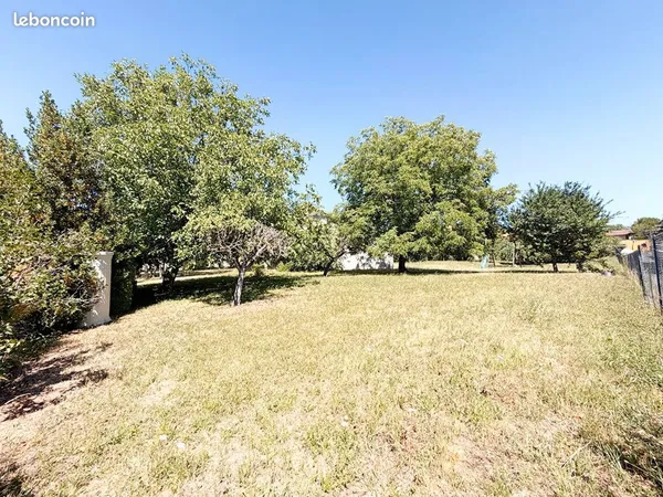 Terrain 380 m² MUR SUR ALLIER