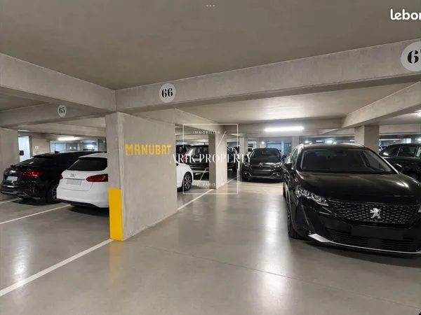Parking/box 9 m² Paris