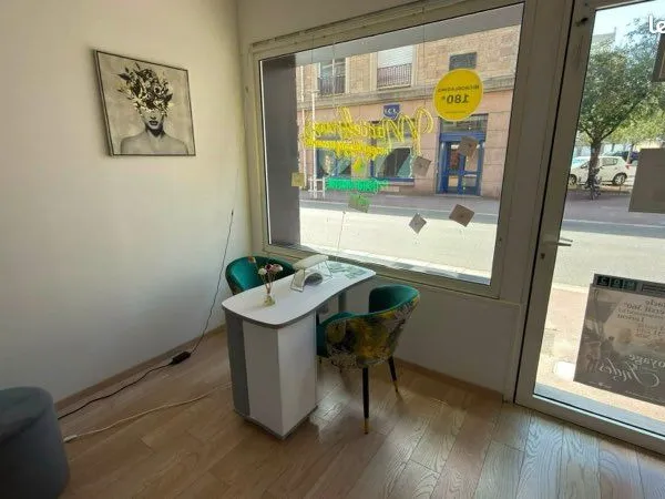 Commerce Location Lorient  27m² 300€