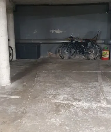 Parking dans résidence