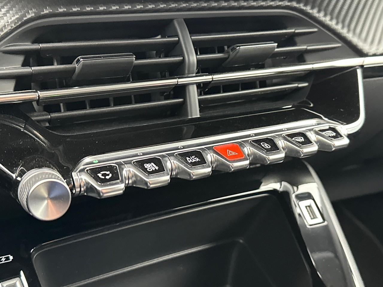 Peugeot 2008 puretech 130 s&s eat8 style — photo 26