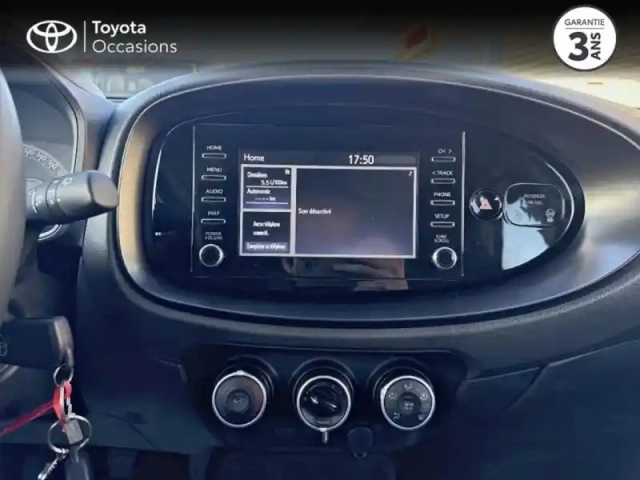 Toyota Aygo x 1.0 vvt-i 72ch dynamic — photo 15