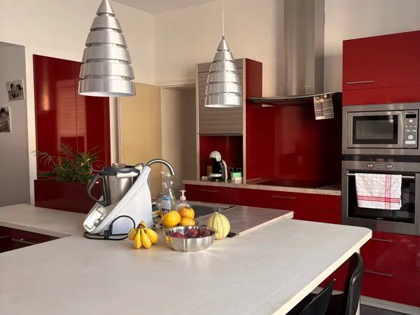 Maison de 180m2 en plein centre-ville, face a la gare - 4 chambres
