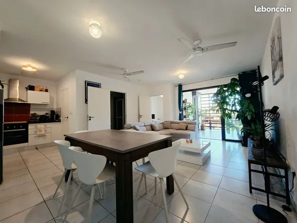 Appartement T2 meublé neuf proche plage