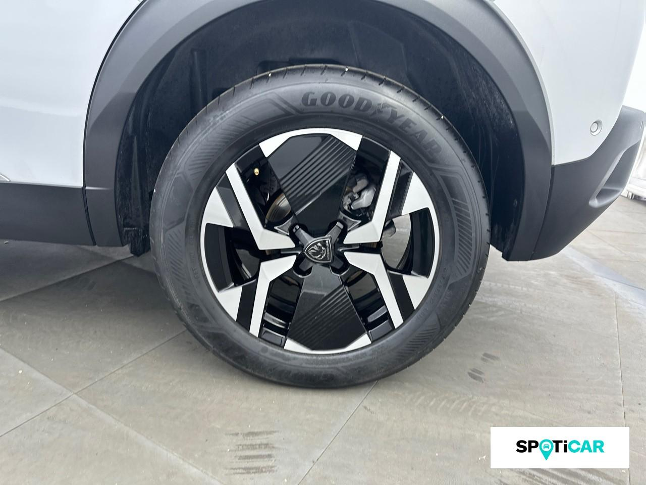 Peugeot 2008 1.2 puretech 100ch s&s allure — photo 11